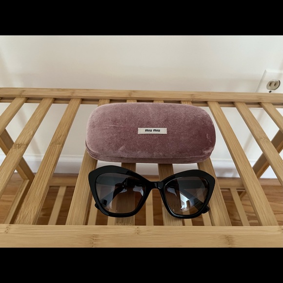 NEW Miu Miu Butterfly Cat Eye Sunglasses - Picture 5 of 6